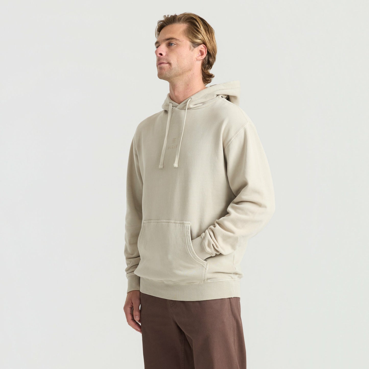 Men Safe Camp Embroidery Fleece in Fossil