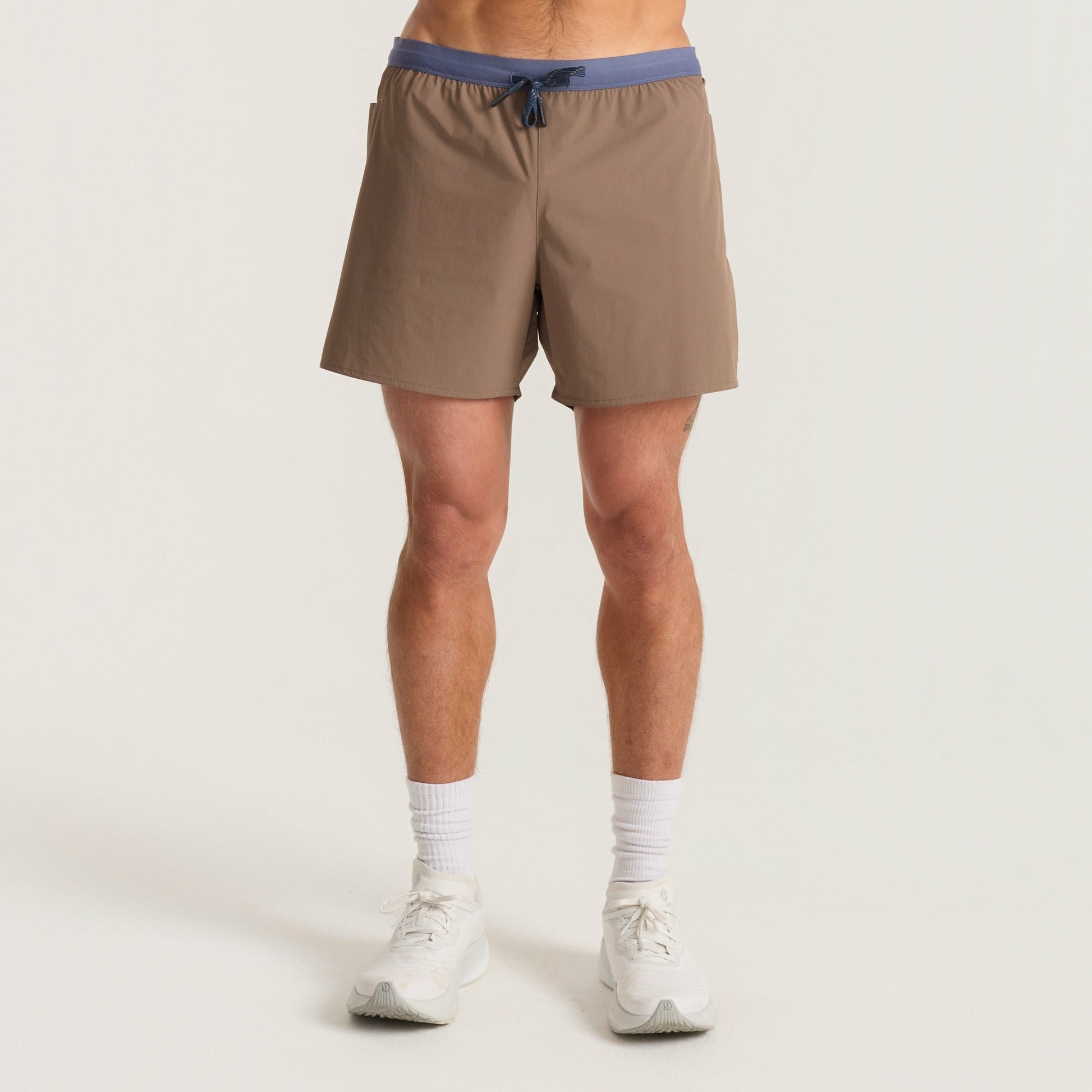 Men|Run / Active Alta 5" Shorts in Faded Brown